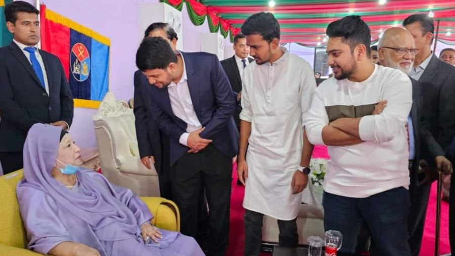 কারাগারে খালেদা জিয়াকে গরুর চিকিৎসা দেয়া হয়েছে!